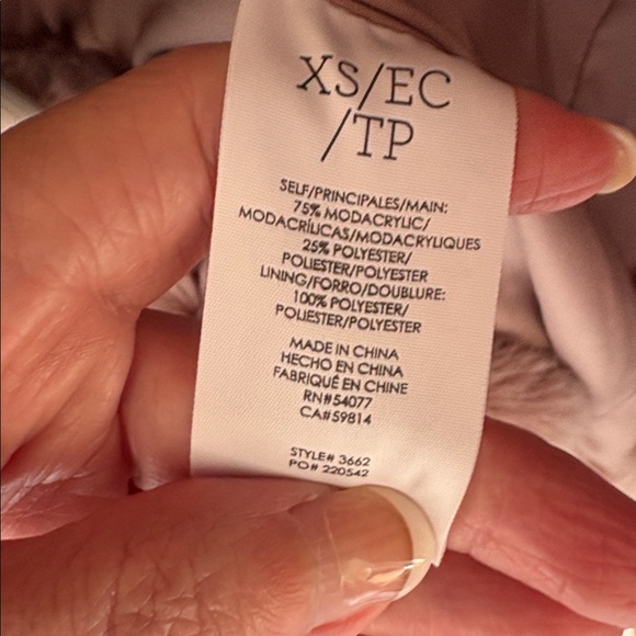 Cabi Women's Pink Mauve Faux Fur Coat size XS - Picture 8 of 9